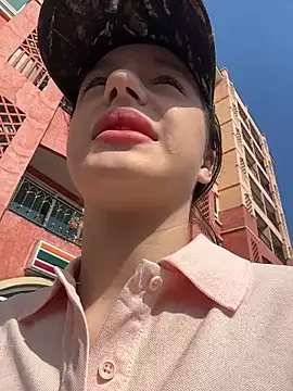 MiaTee online show from March 17, 2:16 am