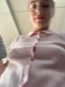 MiaTee online show from April 5, 1:58 am