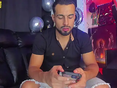 bastian bigcock online show from February 3, 3:59 am