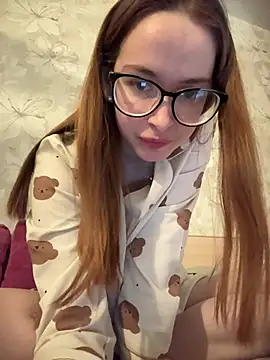 Snapshot of MalliSun chatting on February 18, 6:15 pm MalliSun online show from February 18, 6:15 pm