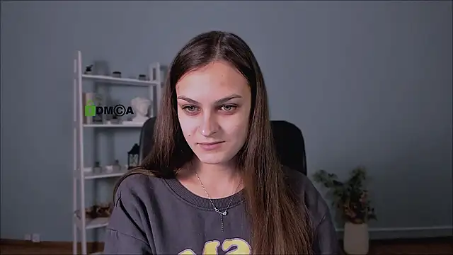 Snapshot of clery_abyss chatting on February 12, 9:37 am clery abyss online show from February 12, 9:37 am