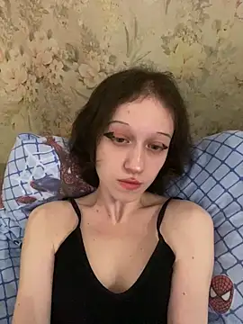 Snapshot of AliceVane chatting on February 19, 8:43 am AliceVane online show from February 19, 8:43 am