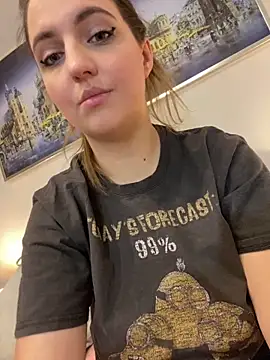 Snapshot of AliceDesmee chatting on January 31, 7:11 pm AliceDesmee online show from January 31, 7:11 pm
