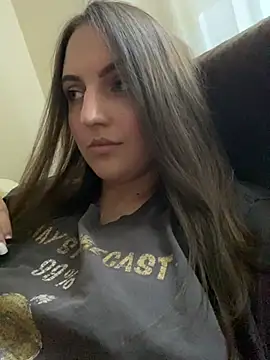 Snapshot of AliceDesmee chatting on July 13, 3:59 pm AliceDesmee online show from July 13, 3:59 pm