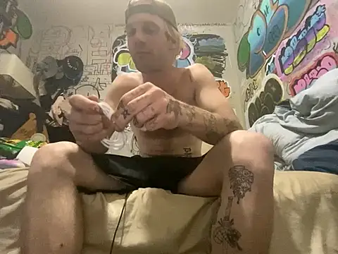 Snapshot of gothboiplzty chatting on June 10, 4:23 am gothboiplzty online show from June 10, 4:23 am