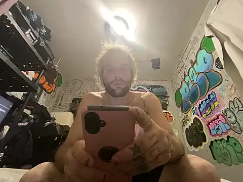 Snapshot of gothboiplzty chatting on July 4, 4:18 am gothboiplzty online show from July 4, 4:18 am