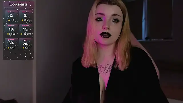 Snapshot of _Matadora_ chatting on February 21, 2:40 pm Matadora online show from February 21, 2:40 pm