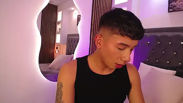 Fancy Vixen online show from March 16, 4:07 am