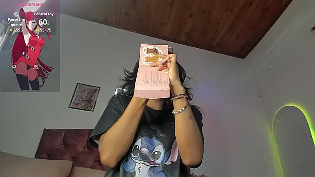 luna velveth online show from March 14, 2:39 am