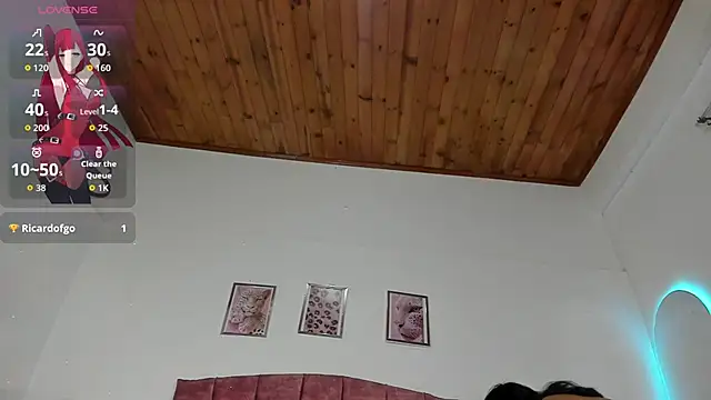 luna velveth online show from April 3, 10:24 am