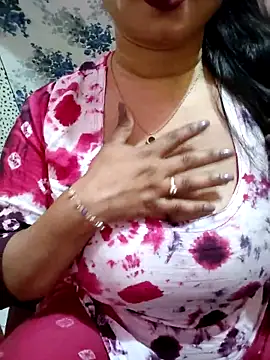 Snapshot of PARI51 chatting on February 26, 9:14 pm PARI51 online show from February 26, 9:14 pm