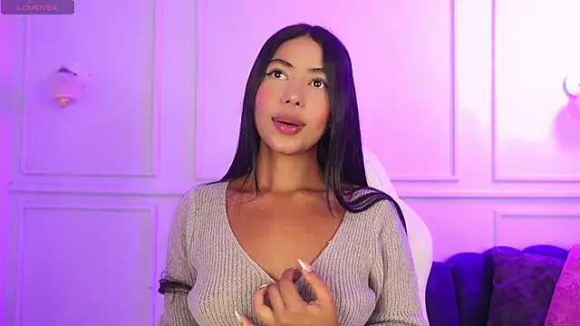 Lia Velez  online show from April 16, 3:40 am