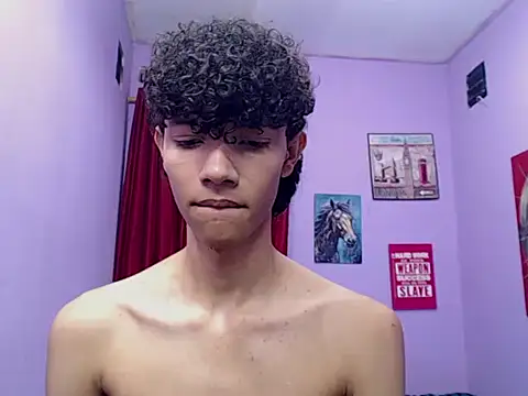 bigcock twinks online show from April 2, 6:49 pm