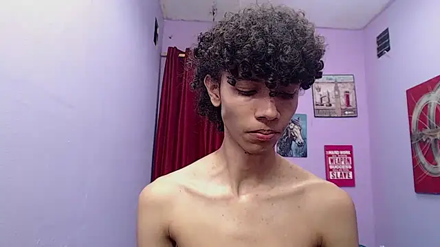 bigcock twinks online show from April 17, 7:39 pm