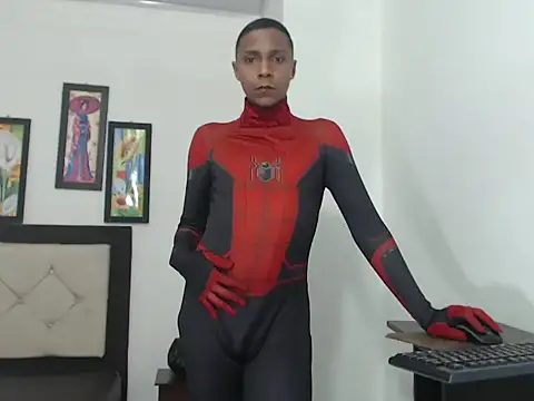 Snapshot of hotboyluxe chatting on February 20, 2:08 am hotboyluxe online show from February 20, 2:08 am