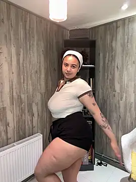 BabyChanntal online show from April 9, 1:05 pm