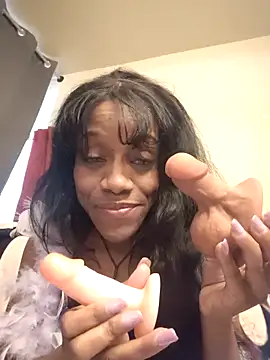 Snapshot of NatalieGainer_goodies chatting on February 5, 3:55 am NatalieGainer goodies online show from February 5, 3:55 am