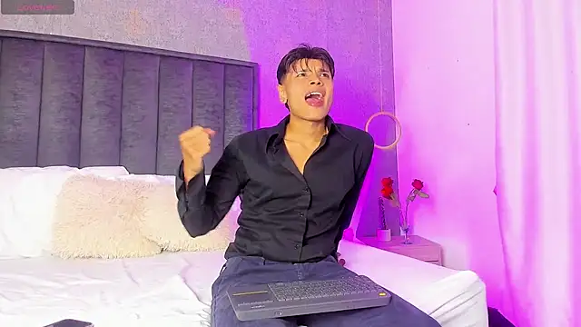 Snapshot of Alejandroo_Montenegro chatting on July 10, 5:34 am Alejandroo Montenegro online show from July 10, 5:34 am