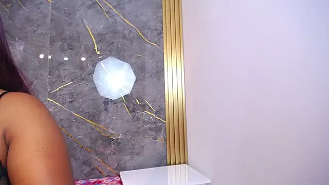 JORDAN MOOR online show from February 9, 8:02 pm