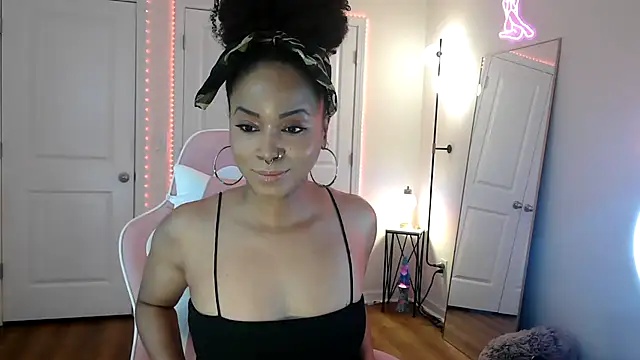 JazmineFoxx online show from April 2, 5:54 pm