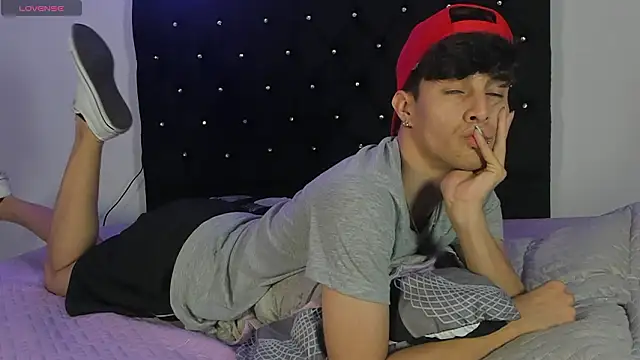 axxxel twink online show from February 19, 1:34 am