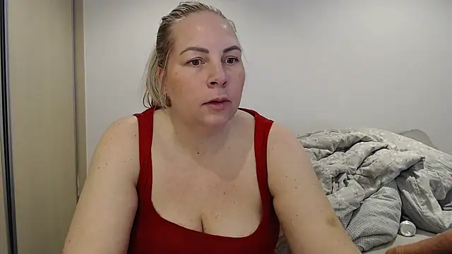 Snapshot of Amanda_Norsk chatting on April 5, 10:01 am Amanda Norsk online show from April 5, 10:01 am