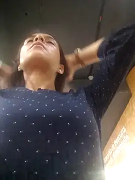 EvaMiranda online show from March 13, 7:09 pm