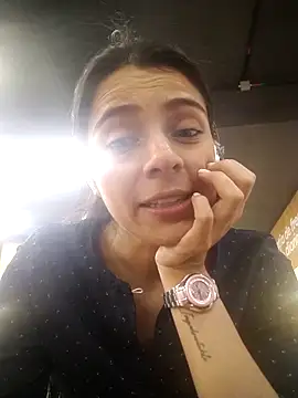 EvaMiranda online show from April 3, 7:45 pm