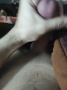 Snapshot of amirMohamed58 chatting on March 3, 11:10 pm amirMohamed58 online show from March 3, 11:10 pm