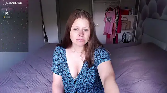Snapshot of Aleksasamuii chatting on July 9, 7:23 am Aleksasamuii online show from July 9, 7:23 am