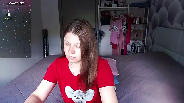 Snapshot of Aleksasamuii chatting on July 14, 7:46 am Aleksasamuii online show from July 14, 7:46 am