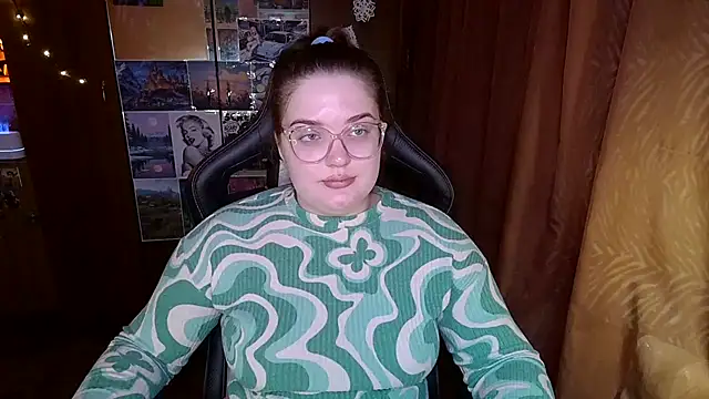 Teasing Dora online show from February 3, 11:54 pm