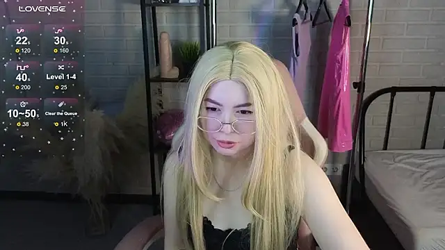 Snapshot of AnitaMeyer chatting on February 3, 9:47 am AnitaMeyer online show from February 3, 9:47 am