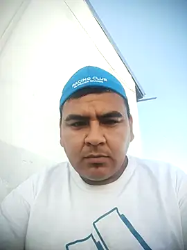 Snapshot of Sergiowooo chatting on February 14, 9:00 pm Sergiowooo online show from February 14, 9:00 pm