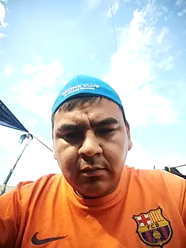 Snapshot of Sergiowooo chatting on February 16, 7:43 pm Sergiowooo online show from February 16, 7:43 pm