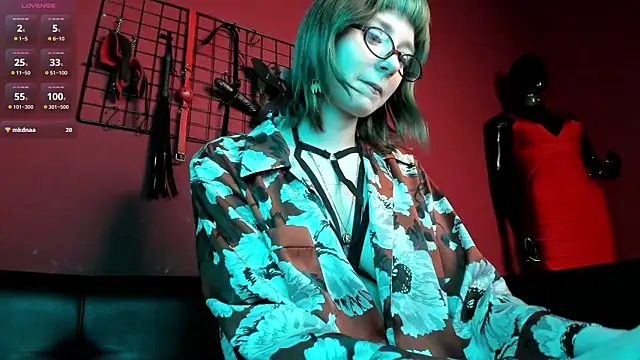 Snapshot of Scarle_Whisper chatting on February 21, 1:39 am Scarle Whisper online show from February 21, 1:39 am