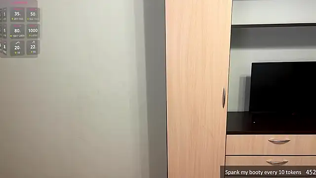 Snapshot of Velmiora chatting on February 25, 6:17 pm Velmiora online show from February 25, 6:17 pm