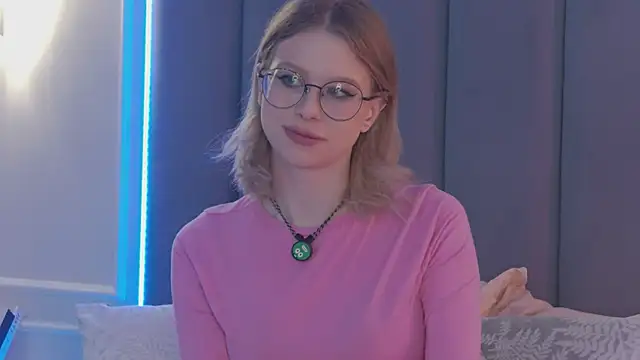 Snapshot of Ivy_Allen chatting on February 7, 4:54 pm Ivy Allen online show from February 7, 4:54 pm