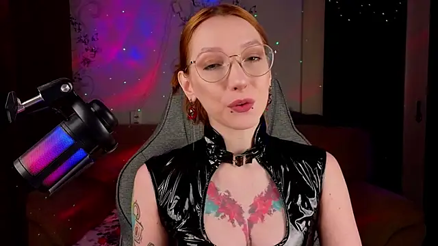 Snapshot of Vamp_Mila chatting on April 28, 6:13 pm Vamp Mila online show from April 28, 6:13 pm