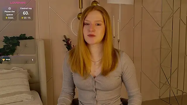 Snapshot of AmandaWatts chatting on February 4, 5:46 am AmandaWatts online show from February 4, 5:46 am