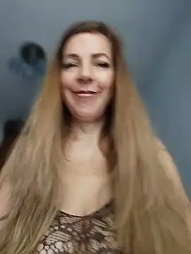 Snapshot of sexyrubyta chatting on June 13, 12:58 pm sexyrubyta online show from June 13, 12:58 pm