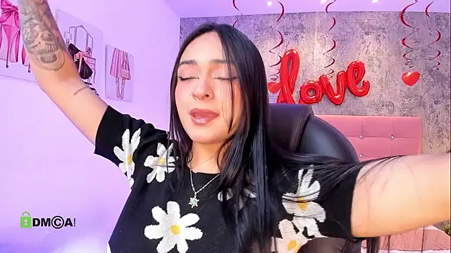 Snapshot of linda_dixon chatting on February 10, 3:32 am linda dixon online show from February 10, 3:32 am