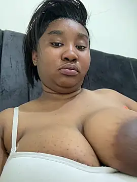 MeekyCurvyAss online show from March 5, 8:21 am
