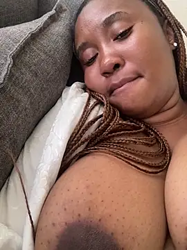 MeekyCurvyAss online show from April 4, 11:29 am