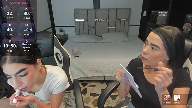 Snapshot of GemmaBrown chatting on February 16, 1:29 pm GemmaBrown online show from February 16, 1:29 pm