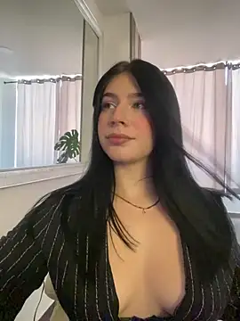  HannahFox  online show from May 9, 5:40 pm