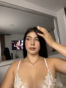 Snapshot of _HannahFox_ chatting on July 9, 10:47 pm HannahFox online show from July 9, 10:47 pm