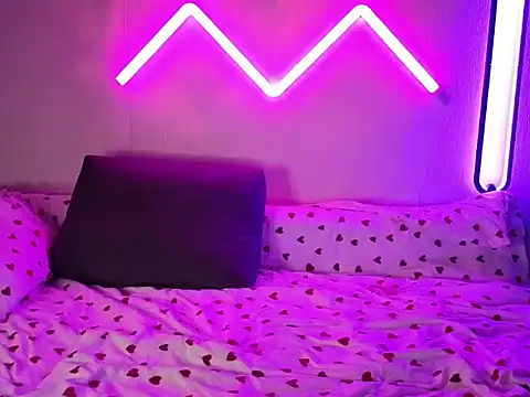 AlyaX X online show from February 17, 12:45 pm