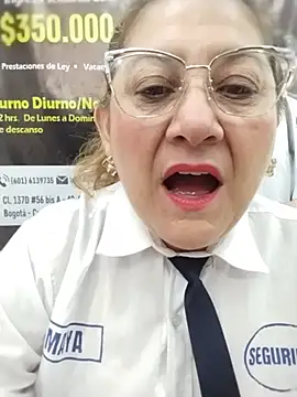 Snapshot of JULIETA_21- chatting on May 12, 12:35 pm JULIETA 21- online show from May 12, 12:35 pm