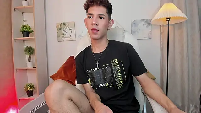 Snapshot of arlequiin_ chatting on February 7, 8:45 pm arlequiin online show from February 7, 8:45 pm